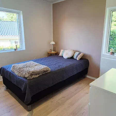 Stylish In Near Billund -4 Bedroom ヴィラ ヴァイレ