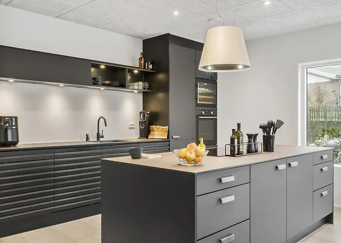 Stylish In Near Legoland -4 Bedroom Incl Towels And Bed Linens Villa Vejle